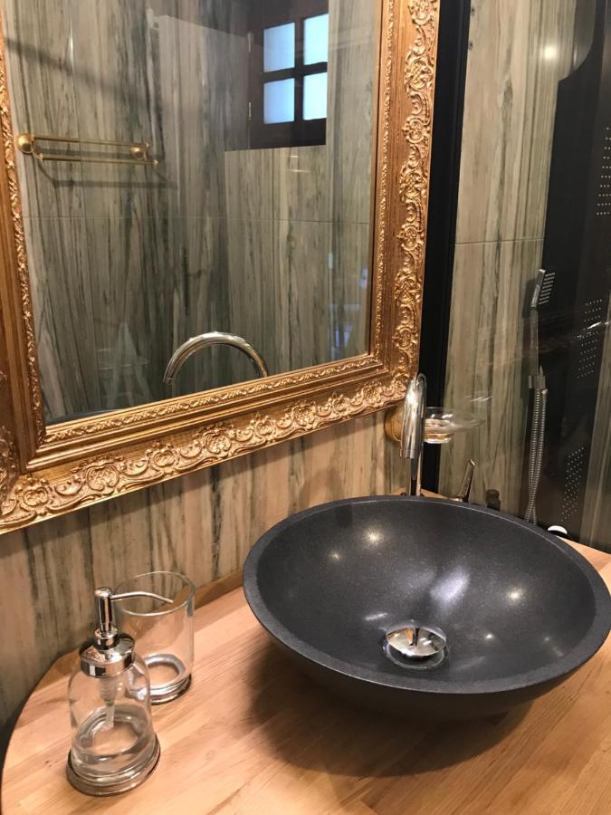 logement avec accès piscine Chaumont-sur-Tharonne Esterno foto