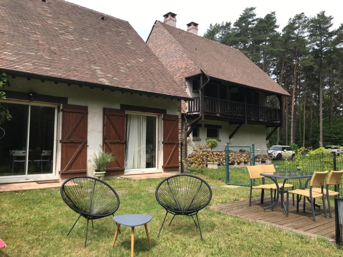 logement avec accès piscine Chaumont-sur-Tharonne Esterno foto