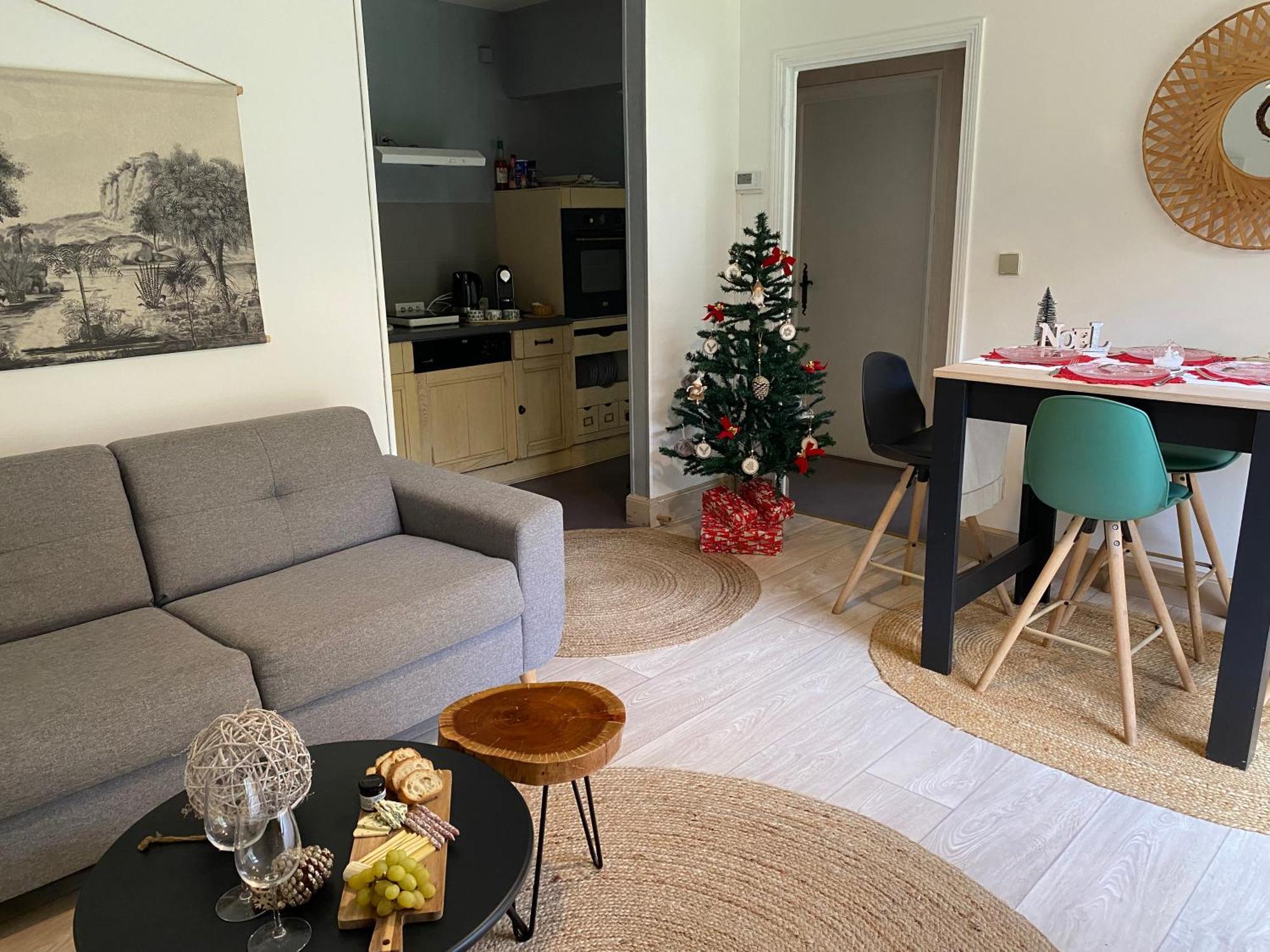 logement avec accès piscine Chaumont-sur-Tharonne Esterno foto